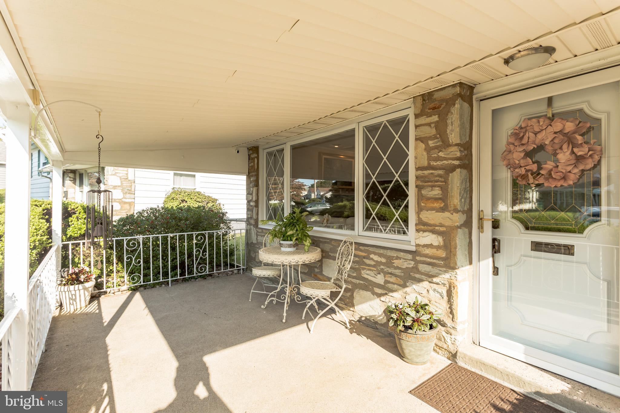 10127 Proctor Road Philadelphia, PA 19116 - Photo 3 of 30 Gallery Image 3