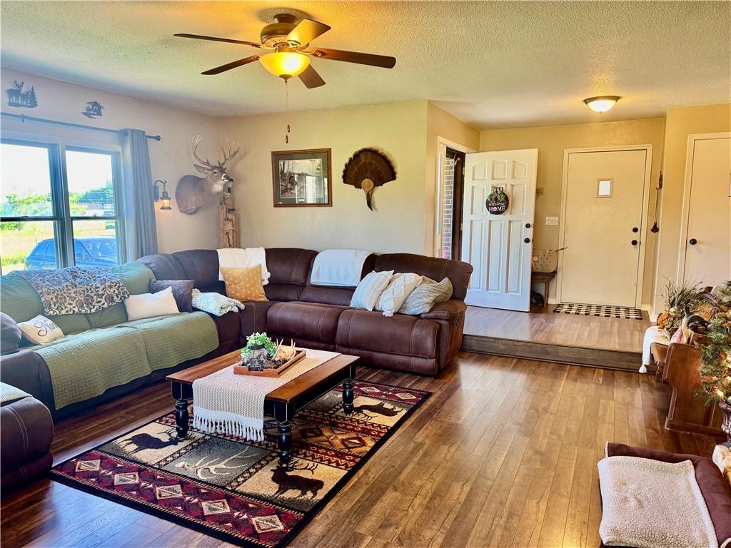101 3rd Street Altamont, KS 67330 - Photo 5 of 25