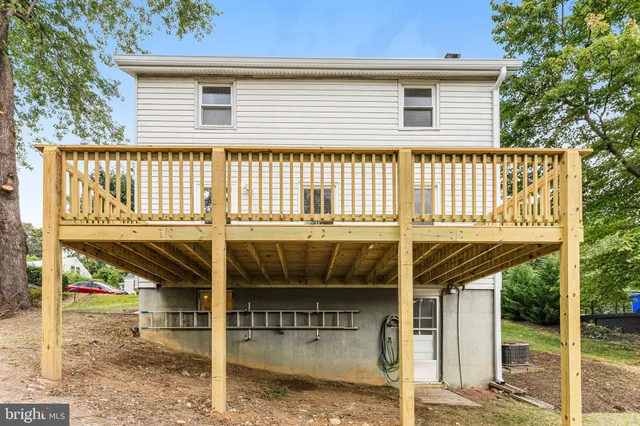 a side view of a house