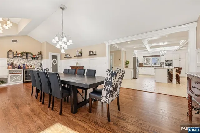 $1,092,000 | 761 Valley Road, Wayne, NJ 07470