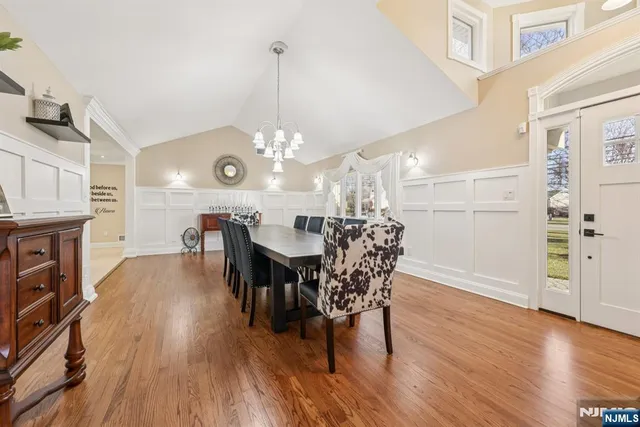 $1,092,000 | 761 Valley Road, Wayne, NJ 07470