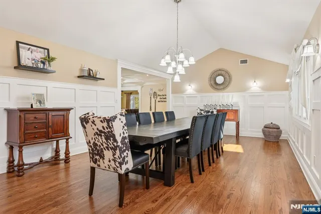 $1,092,000 | 761 Valley Road, Wayne, NJ 07470