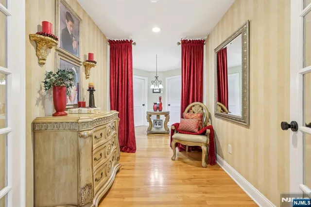 $1,092,000 | 761 Valley Road, Wayne, NJ 07470