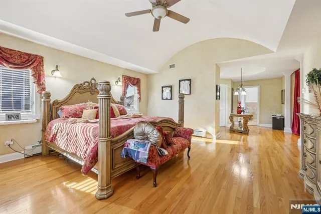 $1,092,000 | 761 Valley Road, Wayne, NJ 07470