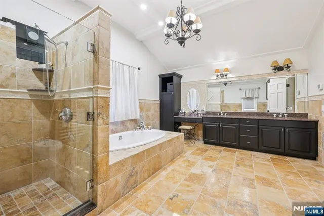 $1,092,000 | 761 Valley Road, Wayne, NJ 07470