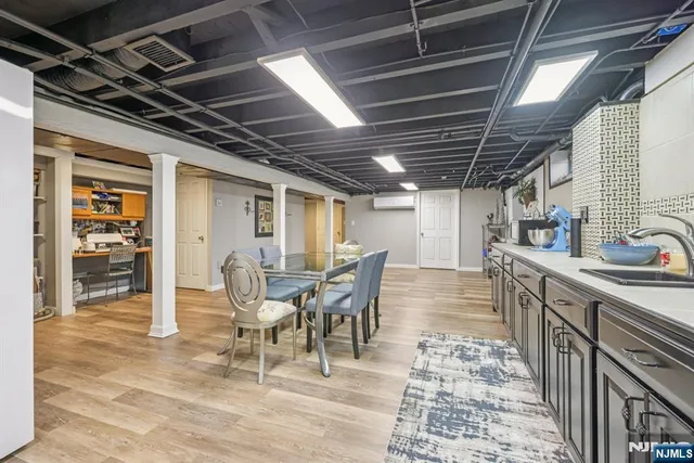 $1,092,000 | 761 Valley Road, Wayne, NJ 07470