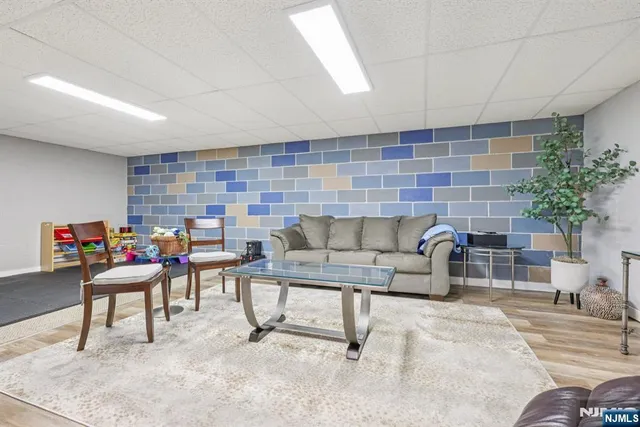 $1,092,000 | 761 Valley Road, Wayne, NJ 07470