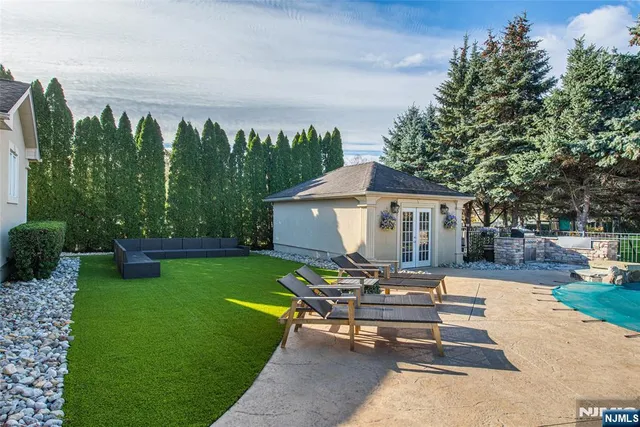 $1,092,000 | 761 Valley Road, Wayne, NJ 07470