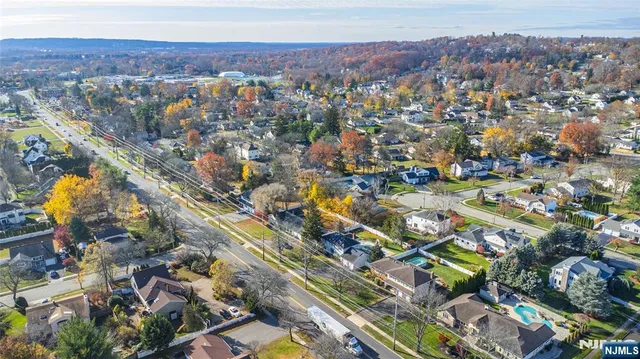 $1,092,000 | 761 Valley Road, Wayne, NJ 07470