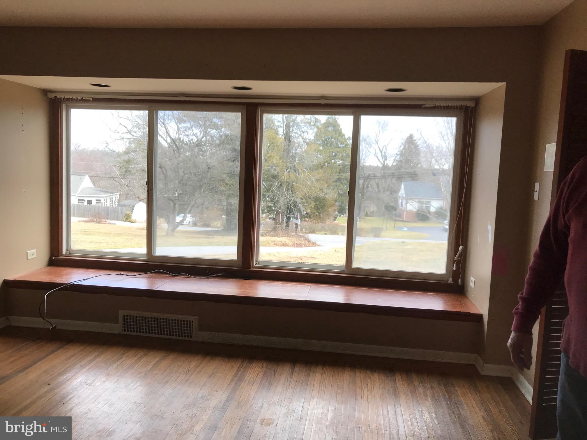 376 Coldstream Road Phoenixville, PA 19460 - Photo 11 of 24 Living Room Window with Bench Storage