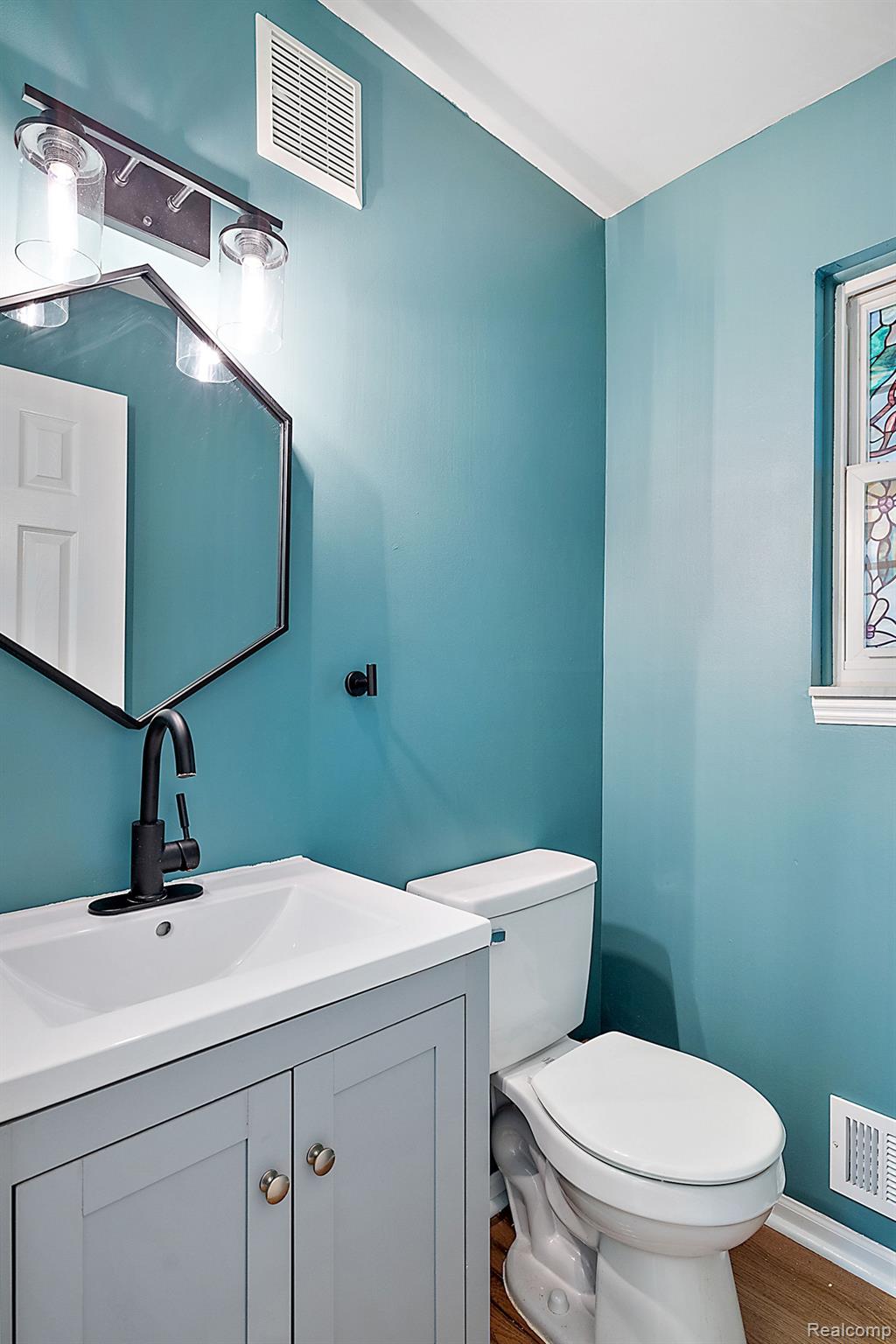 3150 Doral Rochester, MI 48309 - Photo 17 of 45 Gallery Image 17