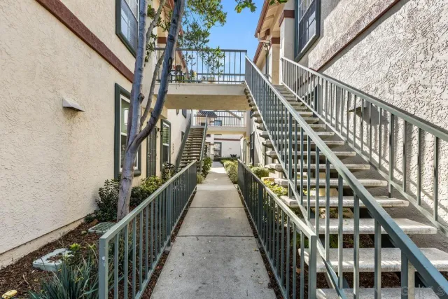 $575,000 | 10878 Sabre Hill Drive, Unit 294, San Diego, CA 92128