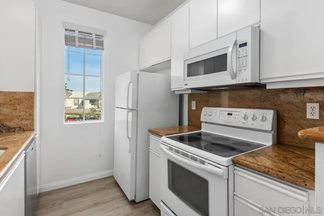 $575,000 | 10878 Sabre Hill Drive, Unit 294, San Diego, CA 92128