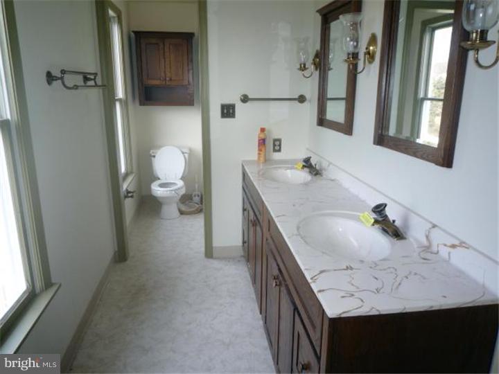 233 Estate Road Boyertown, PA 19512 - Photo 8 of 11 Bathroom