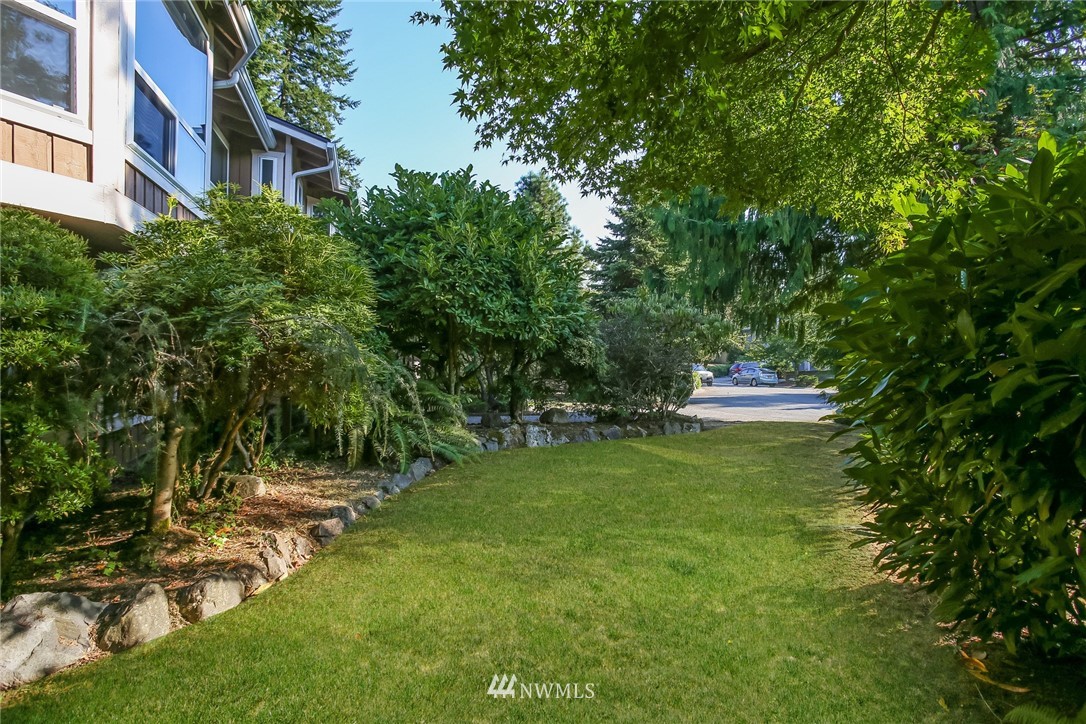 17848 156th Place Southeast Renton, WA 98058 - Photo 22 of 24 a view of a sitting area and garden