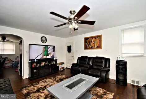 $294,000 | 7815 Horrocks Street, Philadelphia, PA 19152