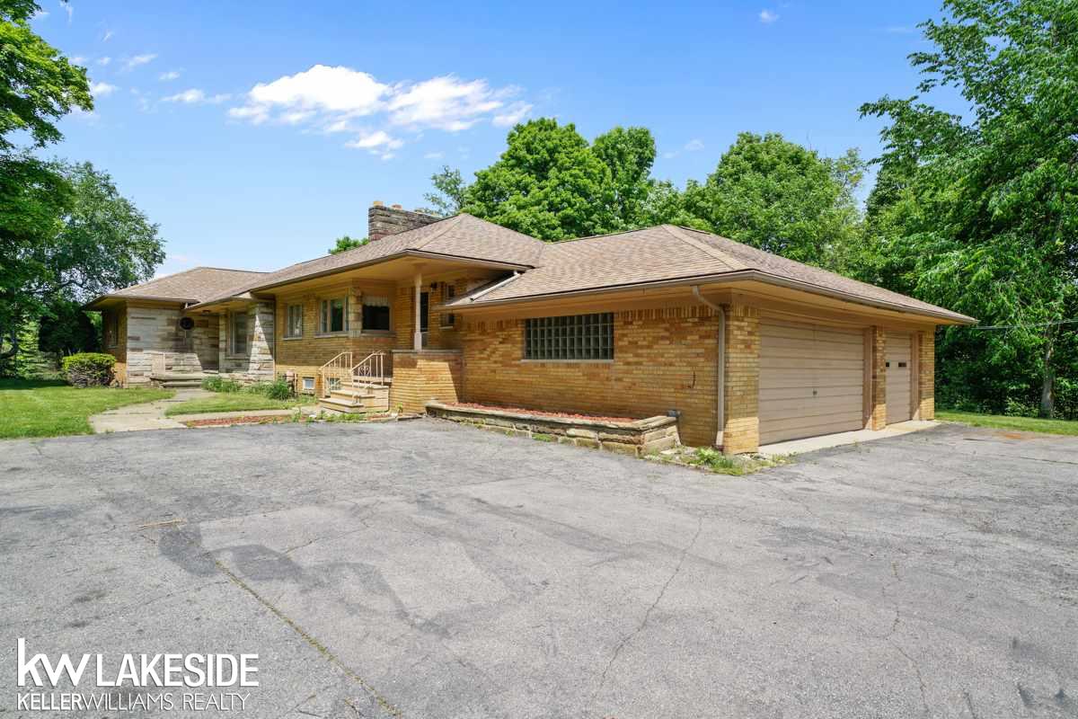 7400 Deer Lake Road Clarkston, MI 48346 - Photo 21 of 42