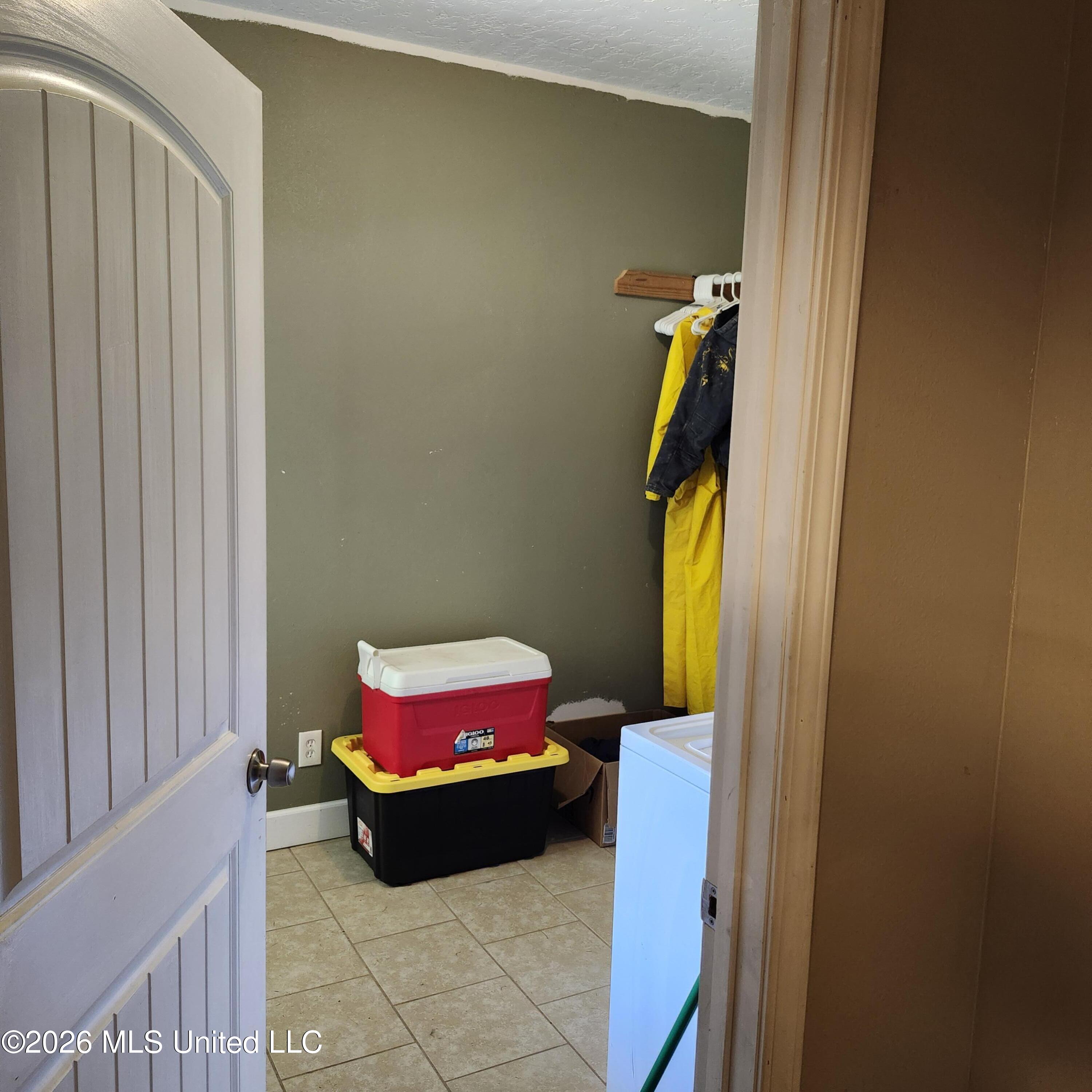 12 Austin Lane Perkinston, MS 39573 - Photo 50 of 54 laundry room entry