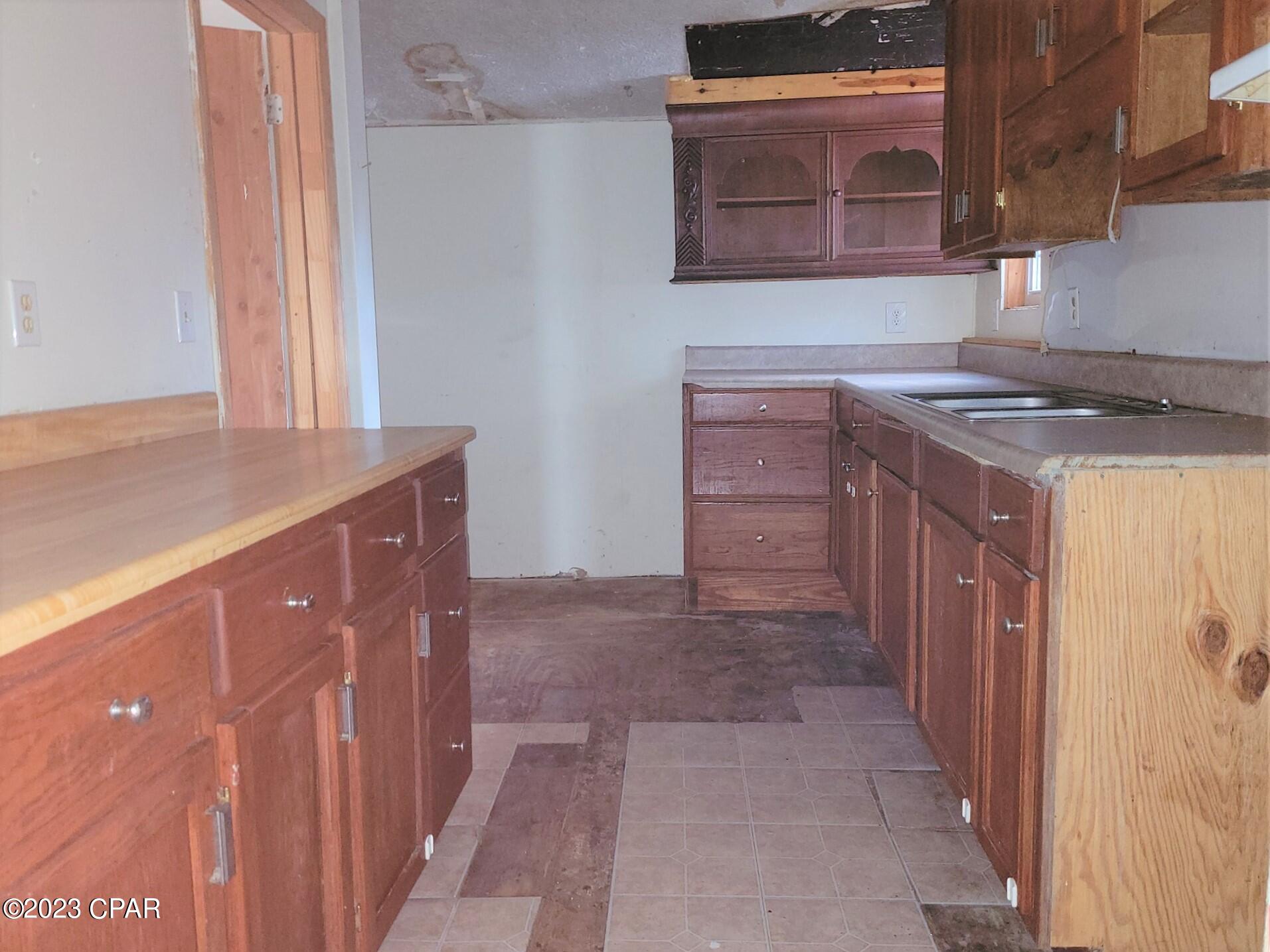 581 5th Street Chipley, FL 32428 - Photo 13 of 18