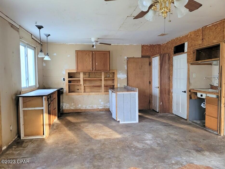 581 5th Street Chipley, FL 32428 - Photo 15 of 18