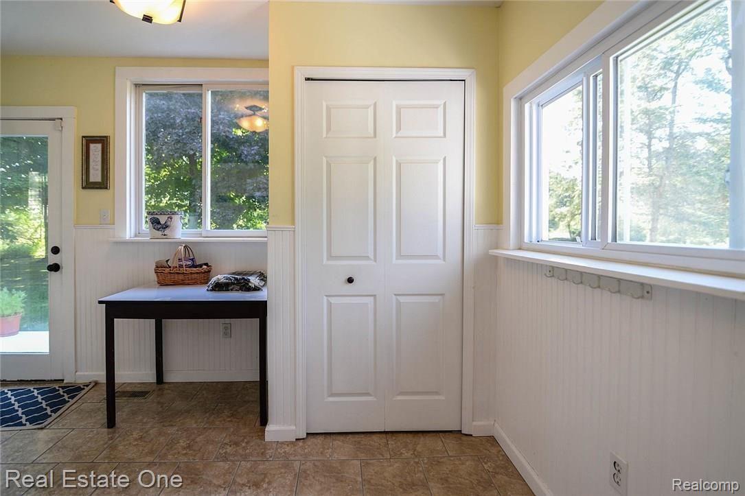 4214 West Coon Lake Road Howell, MI 48843 - Photo 23 of 49 33_19.jpg