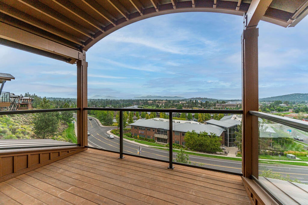913 Southwest Vantage Point Way Bend, OR 97702 - Photo 28 of 59 RileyVisuals-8