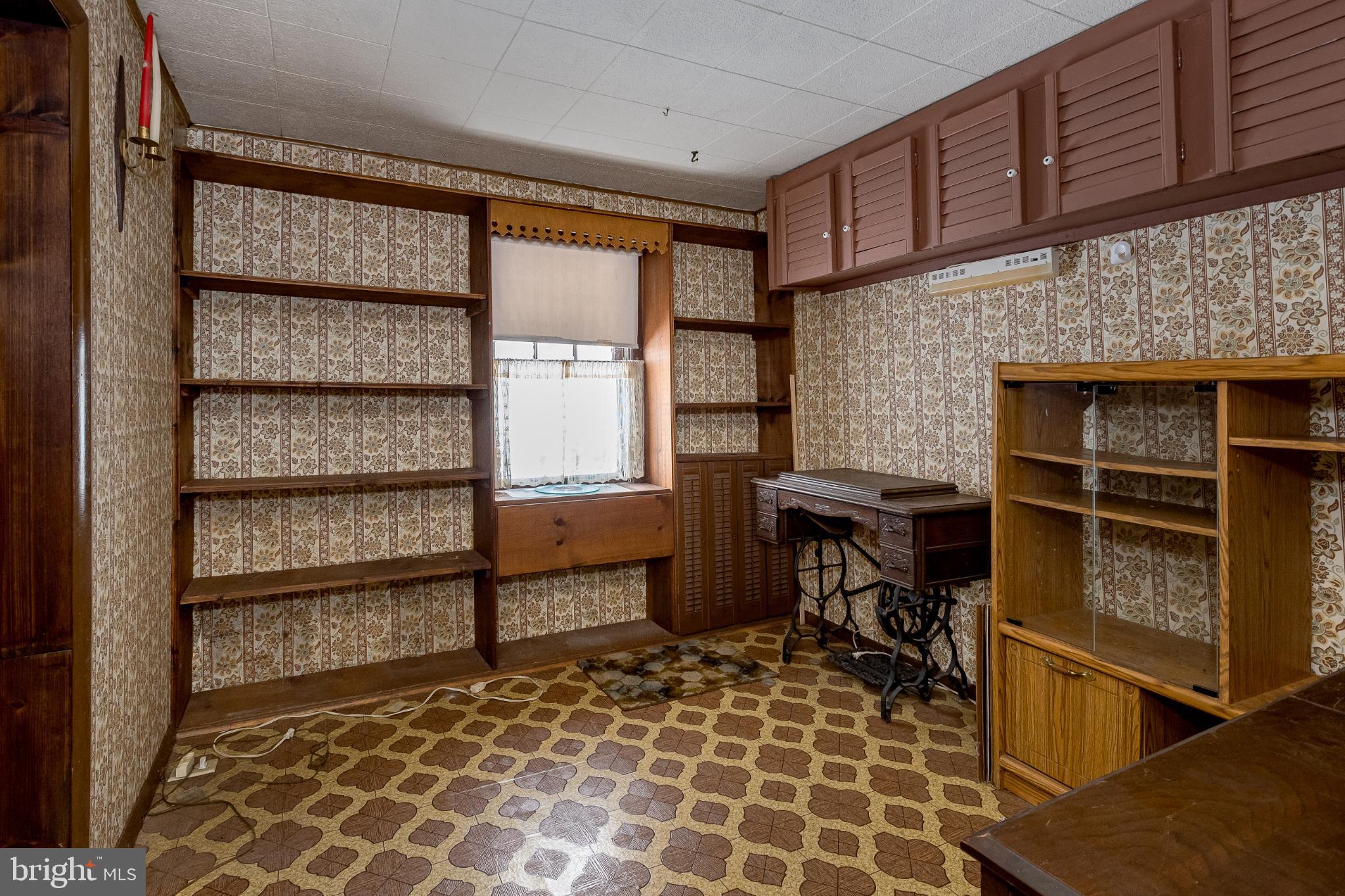 3416 Broadford Road Oakland, MD 21550 - Photo 21 of 23 Vintage charm in a cozy, sunlit room.