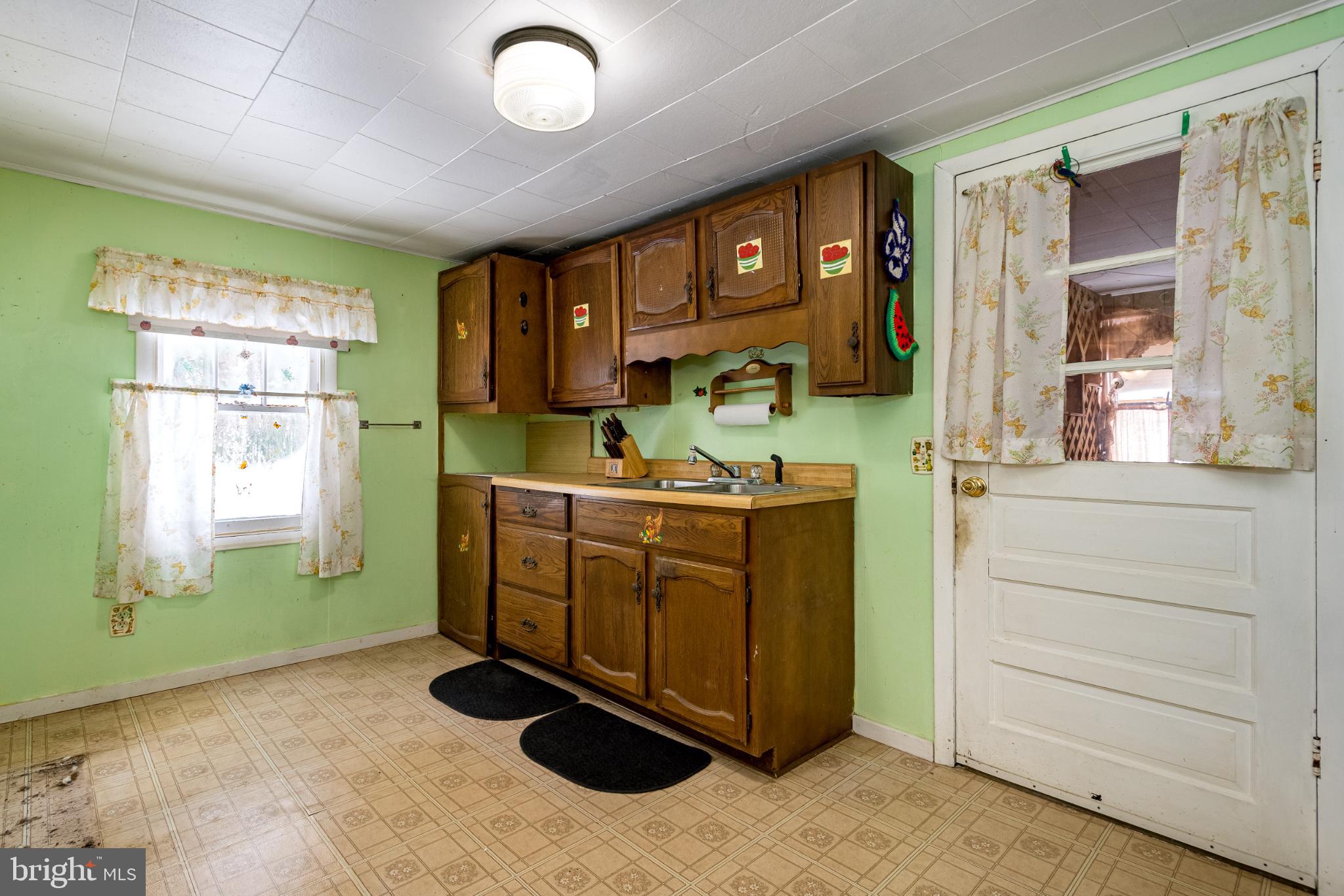 3416 Broadford Road Oakland, MD 21550 - Photo 6 of 23 Charming kitchen with vintage appeal.