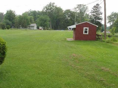 12621 Porter Carleton, MI 48117 - Photo 5 of 8 590758-4.JPG