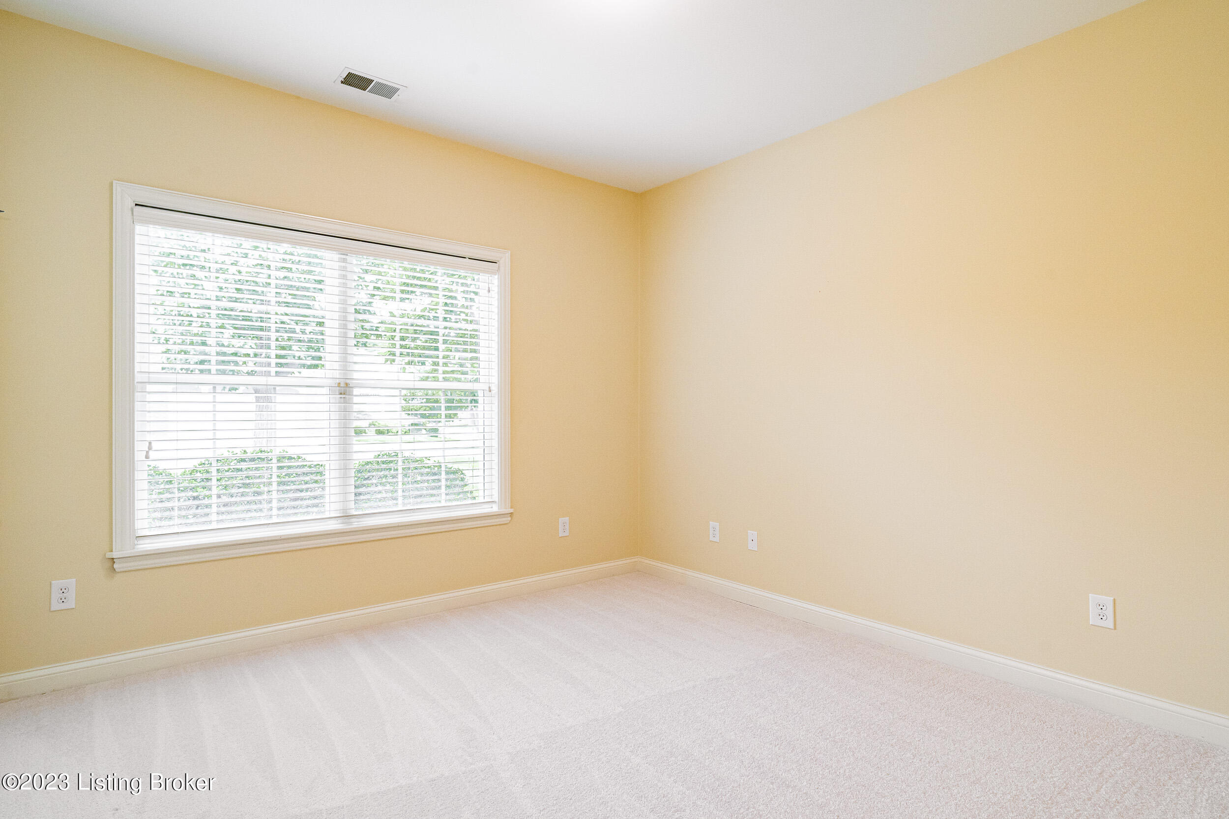 10722 Riva Road Louisville, KY 40223 - Photo 34 of 56 10722 Riva Rd-48
