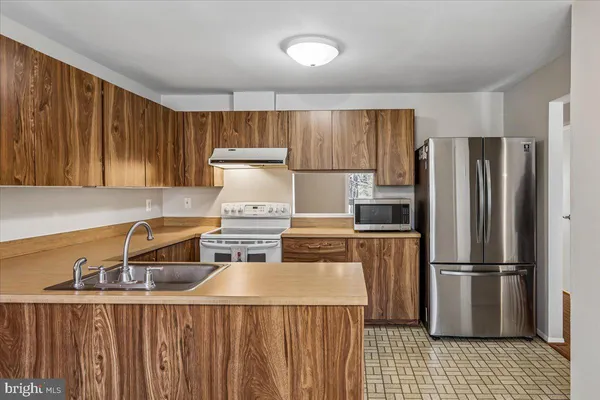 $459,900 | 8953 Skyrock Court, Columbia, MD 21046