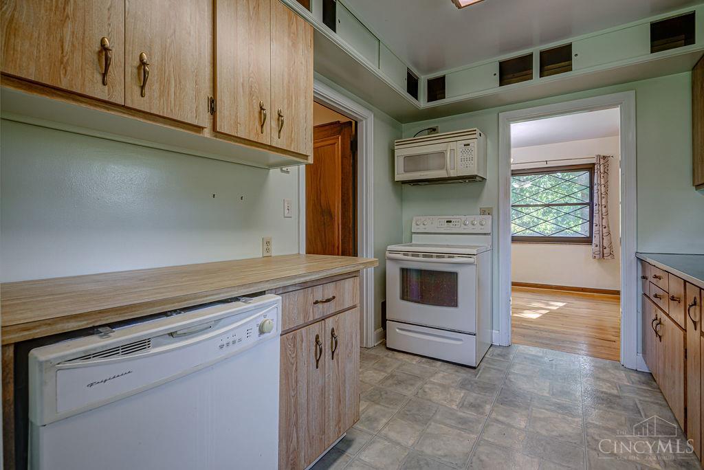10547 Pottinger Road Cincinnati, OH 45251 - Photo 12 of 34 Gallery Image 12
