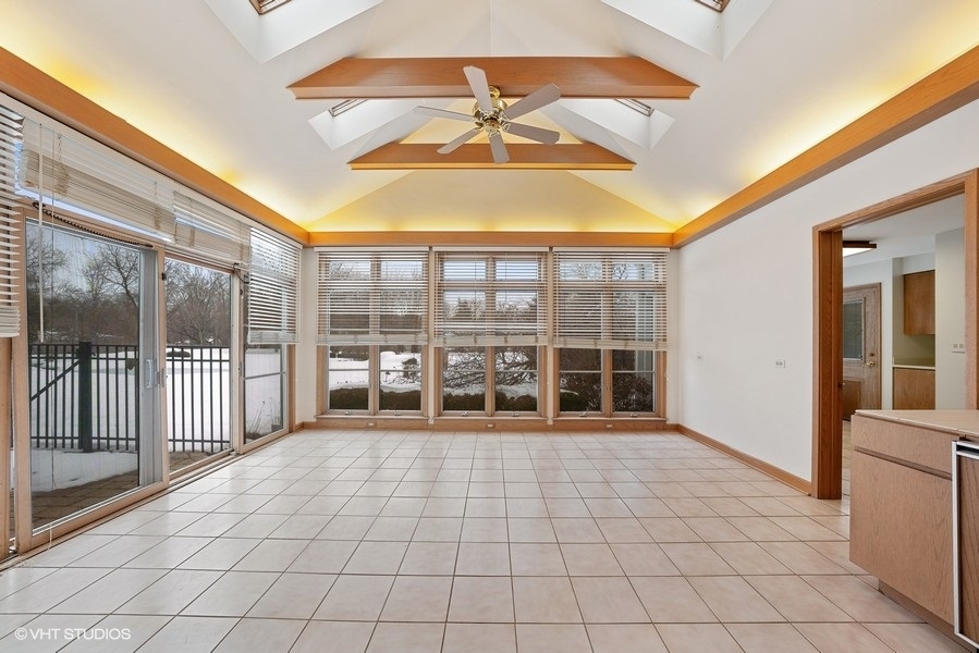1211 Meadows Road Geneva, IL 60134 - Photo 8 of 36