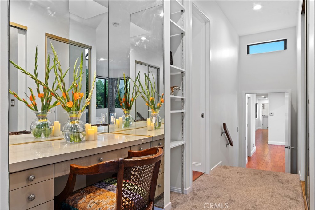 341 S Meadows Manhattan Beach, CA 90266 - Photo 29 of 52 Vanity & 2 huge walk in closets