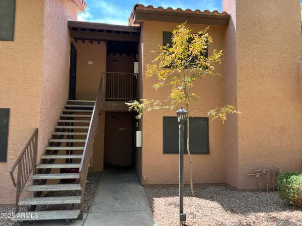 $285,000 | 1075 East Chandler Boulevard, Unit 124, Chandler, AZ 85225