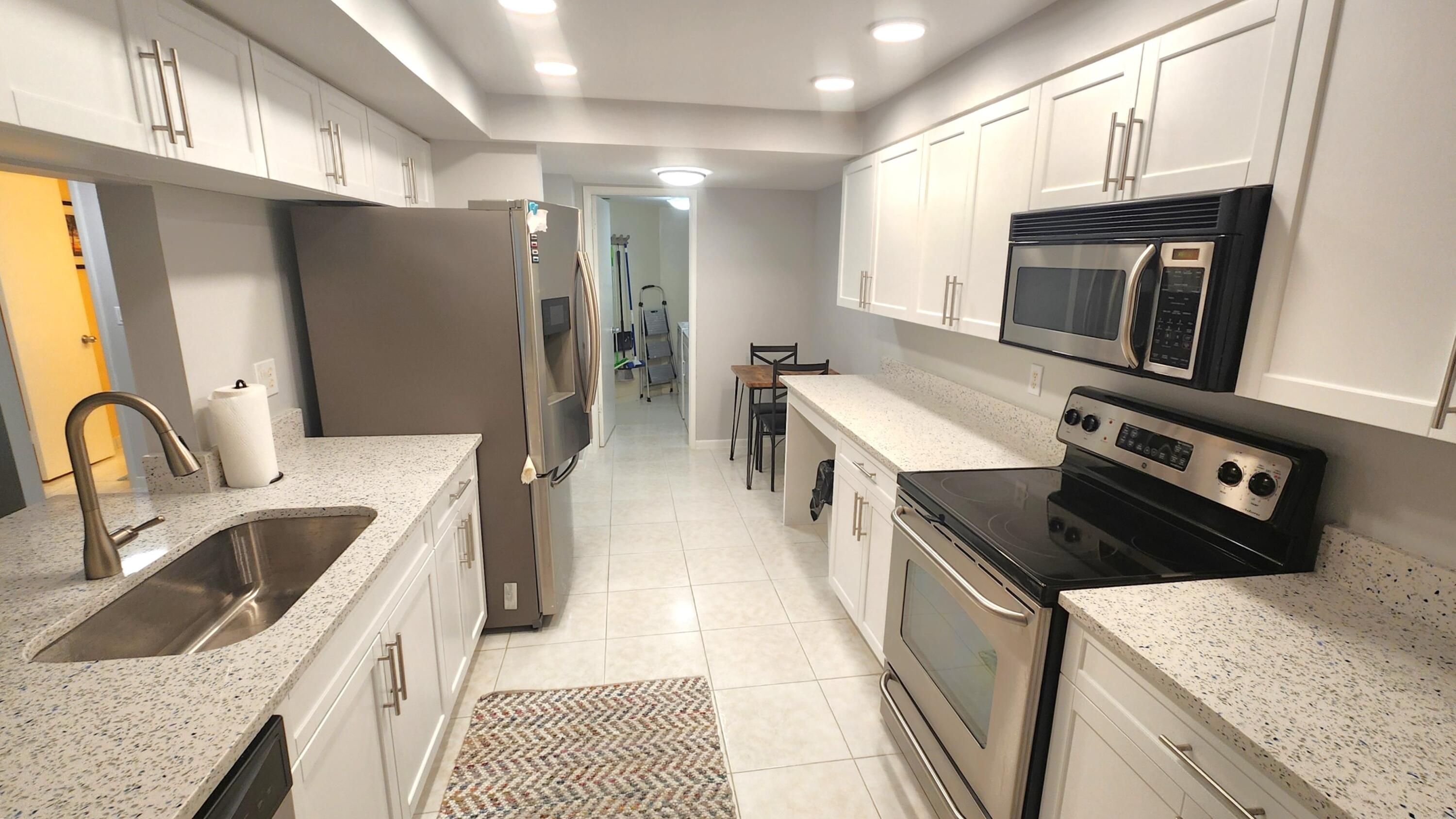 955 Dotterel Road, Unit 2305 Delray Beach, FL 33444 - Photo 13 of 35 kitchen