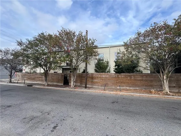 $1,000 | 3839 Ulloa Street, Unit M, New Orleans, LA 70119