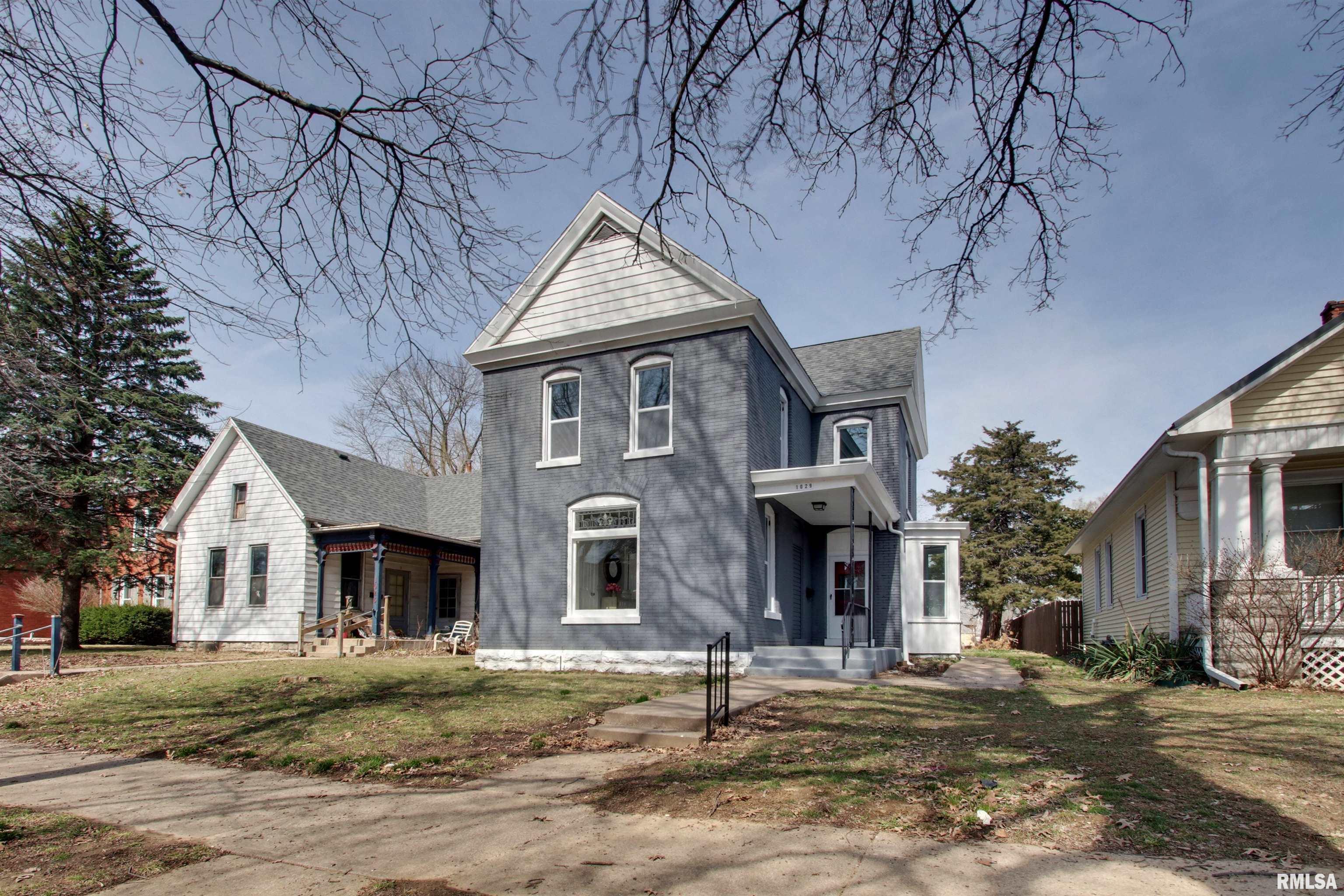 1029 Madison Street Quincy, IL 62301 - Photo 1 of 23
