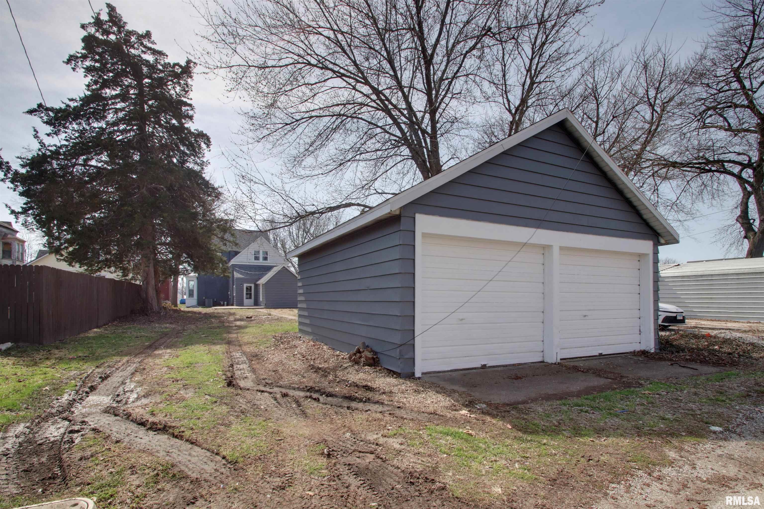 1029 Madison Street Quincy, IL 62301 - Photo 20 of 23