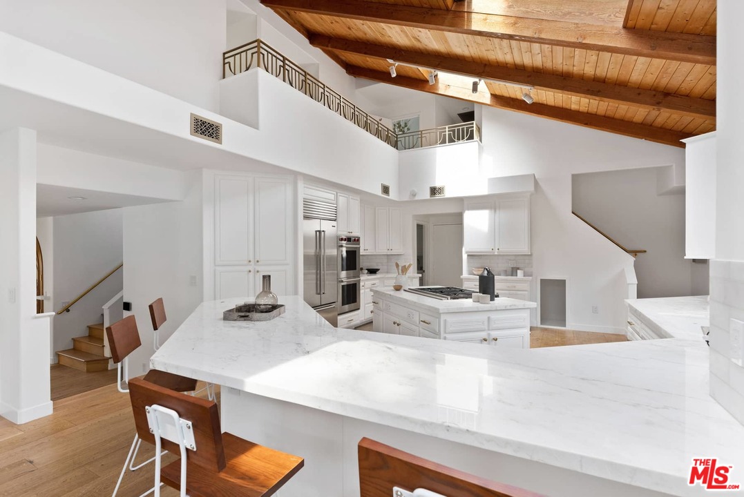 1435 Crest Drive Altadena, CA 91001 - Photo 13 of 54