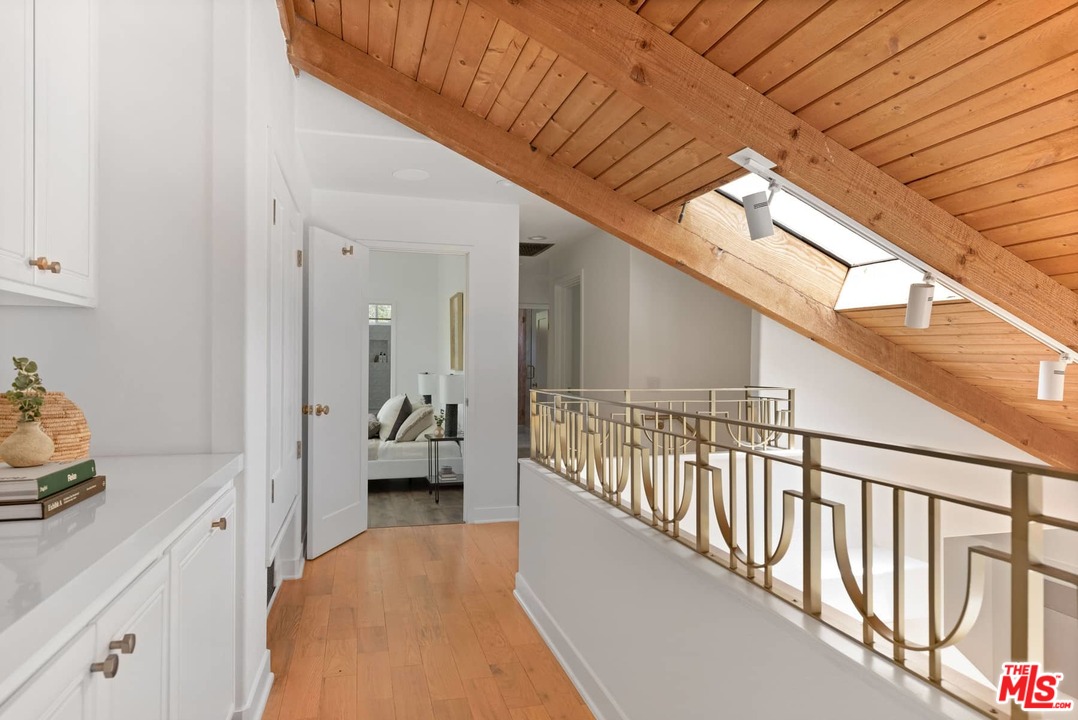 1435 Crest Drive Altadena, CA 91001 - Photo 46 of 54