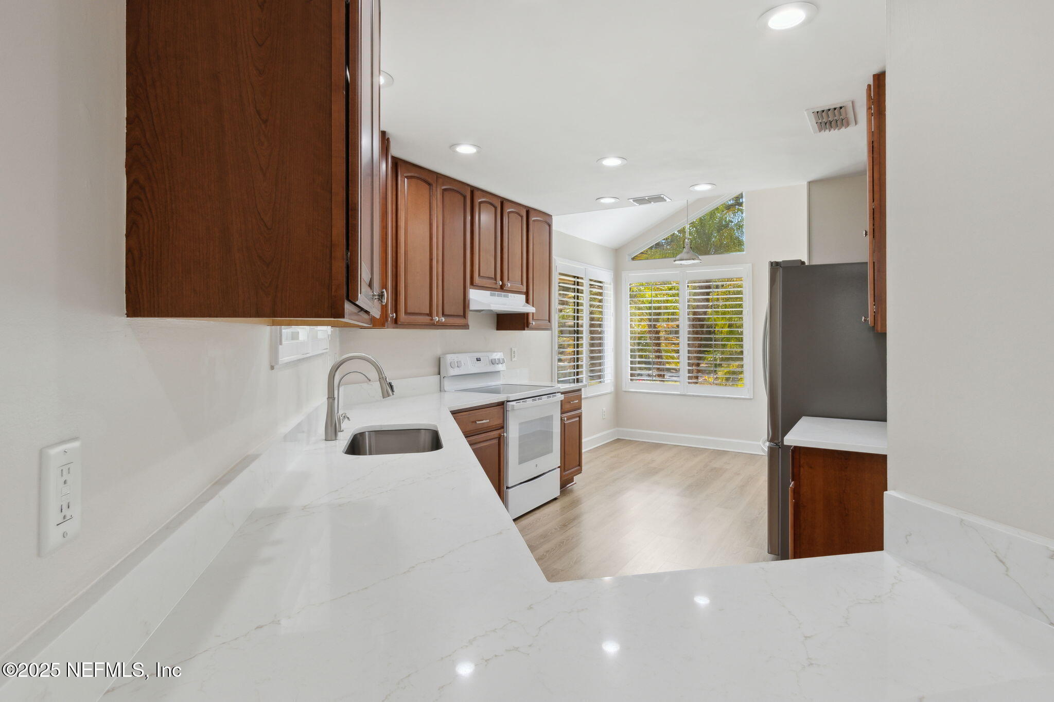 14 Turtleback Trail Ponte Vedra Beach, FL 32082 - Photo 12 of 63 Kitchen