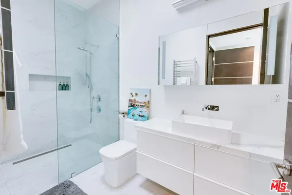 $4,950,000 | 12148 Travis Street, Los Angeles, CA 90049