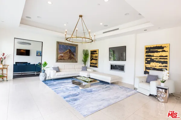 $4,950,000 | 12148 Travis Street, Los Angeles, CA 90049