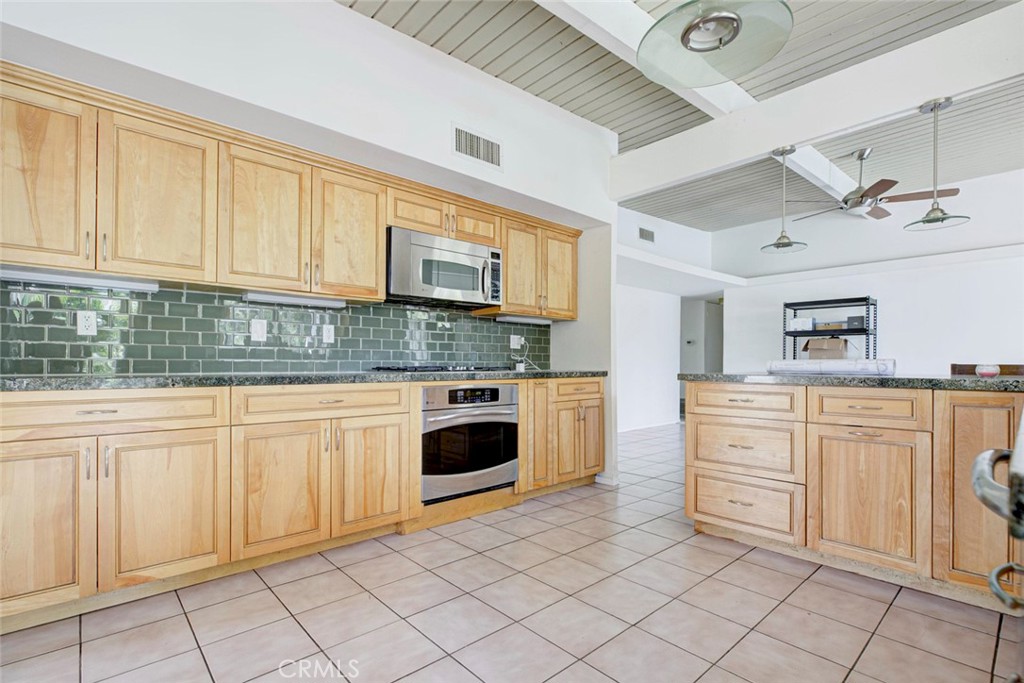 10412 Reseda Boulevard Porter Ranch, CA 91326 - Photo 11 of 38