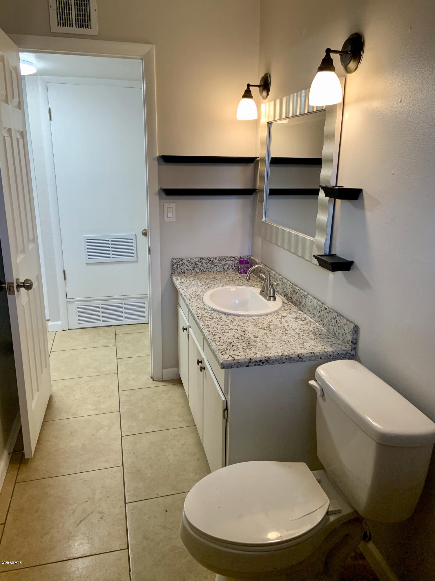 2331 West Ocotillo Road Phoenix, AZ 85015 - Photo 13 of 22 BATH1