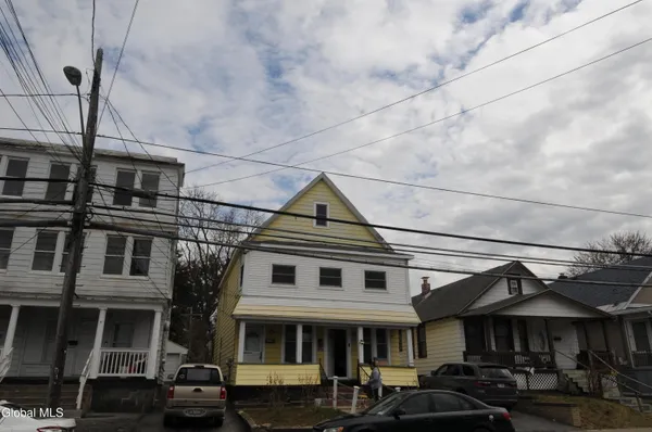 $1,200 | 2042 Van Vranken Avenue, Unit 2, Schenectady, NY 12308