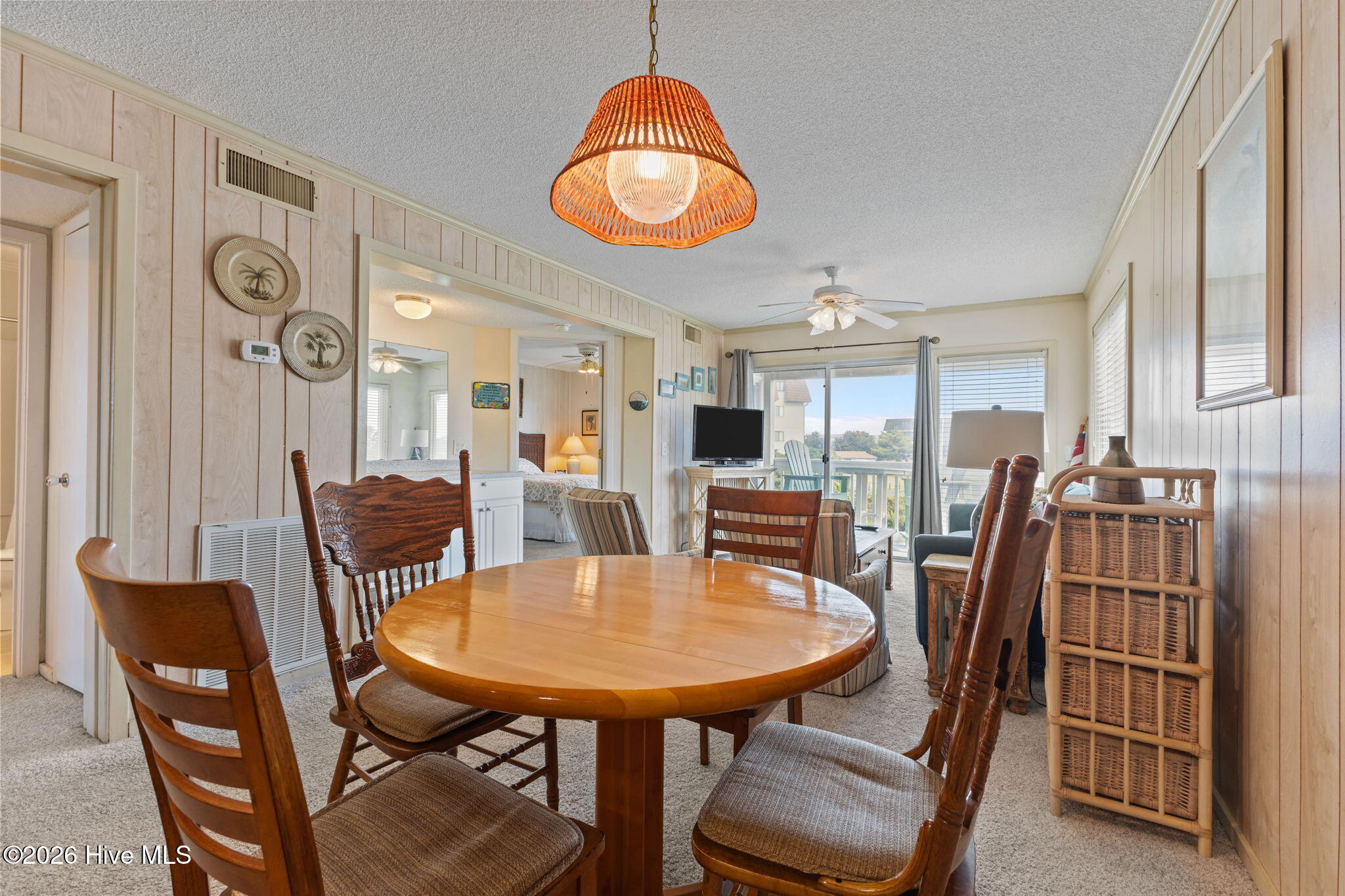 1904 East Fort Macon Road, Unit 151 Atlantic Beach, NC 28512 - Photo 2 of 33 Dining Area