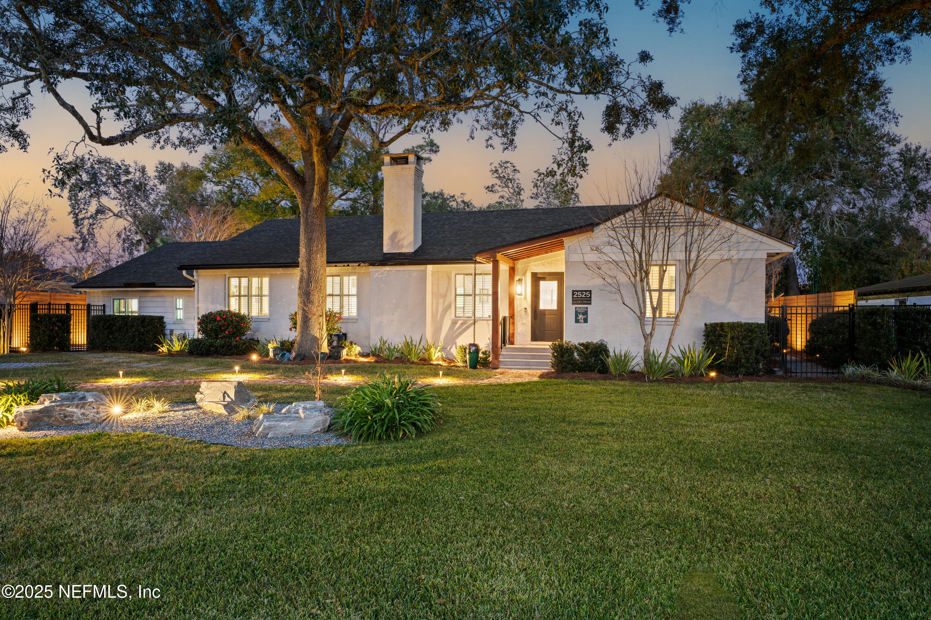 2525 Laurel Road Jacksonville, FL 32207 - Photo 62 of 74 Twilight