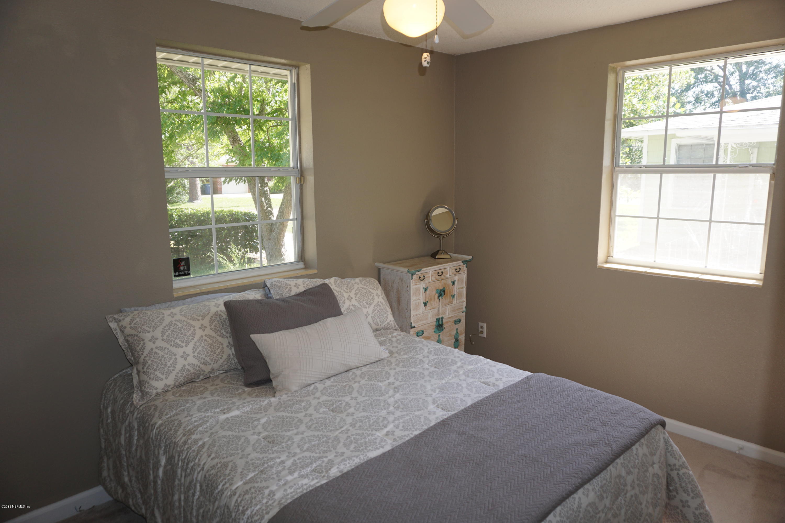 711 Valley Forge Road Jacksonville, FL 32208 - Photo 5 of 11 DSC00138